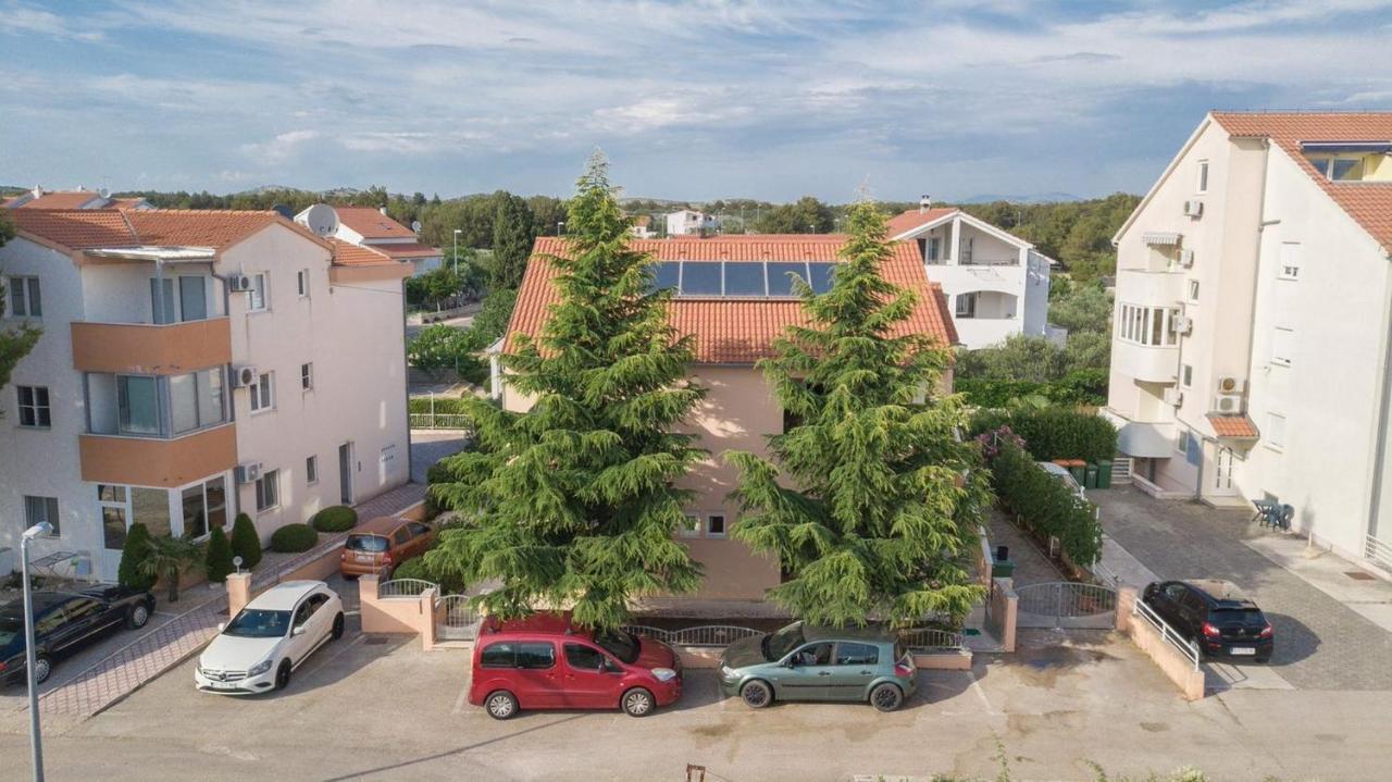 Apartmani Nedoklan Srima Exterior photo