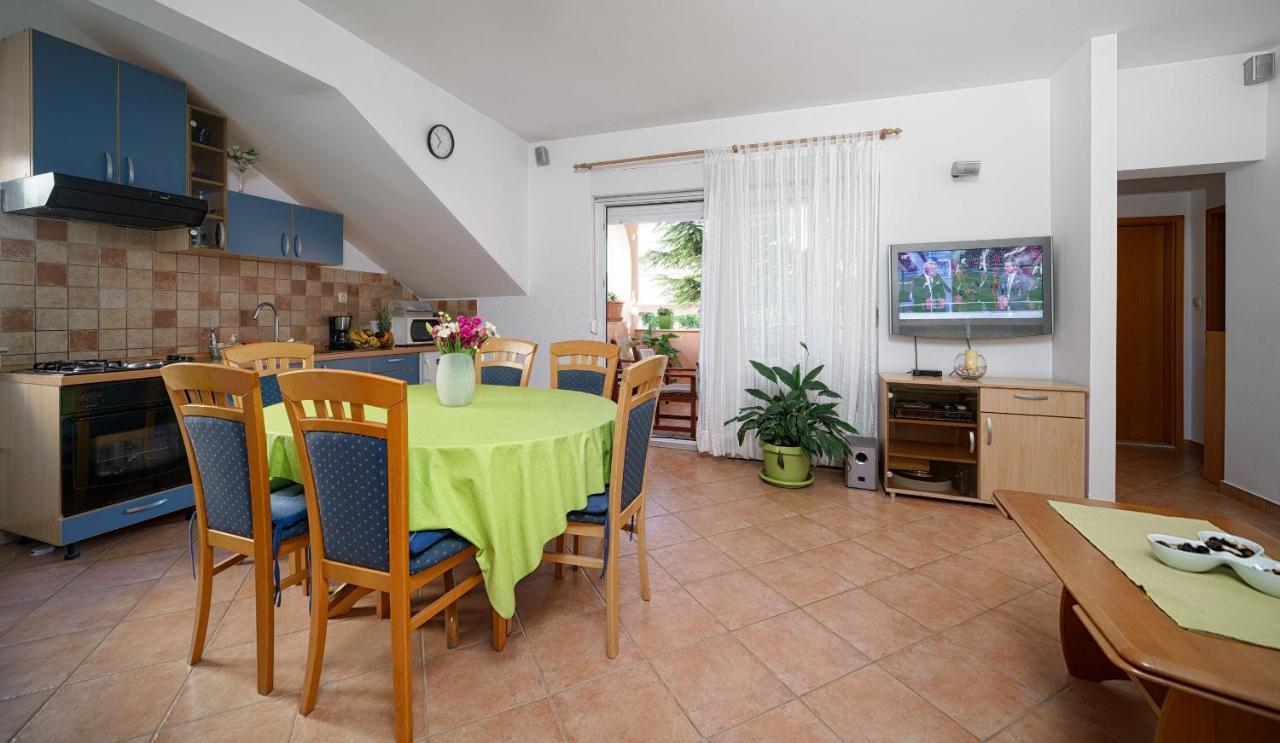 Apartmani Nedoklan Srima Exterior photo