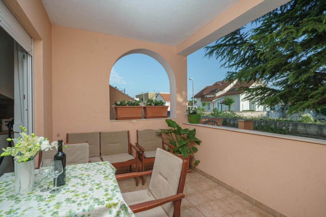 Apartmani Nedoklan Srima Exterior photo