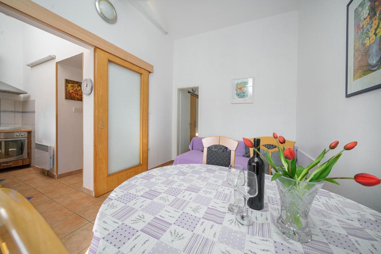 Apartmani Nedoklan Srima Exterior photo