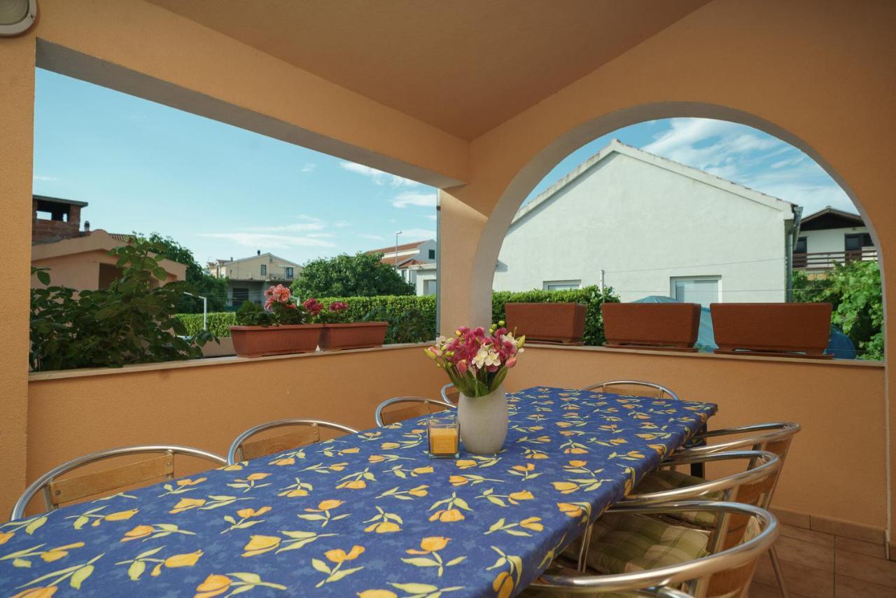 Apartmani Nedoklan Srima Exterior photo